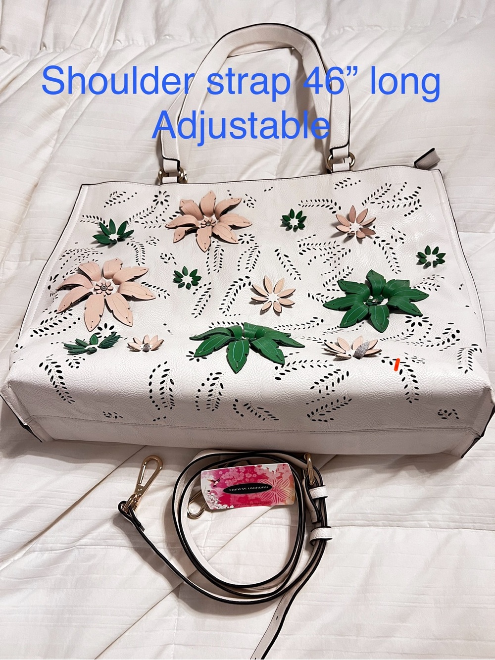 NWOT Women's White Floral 3D Appliqué Tote Bag